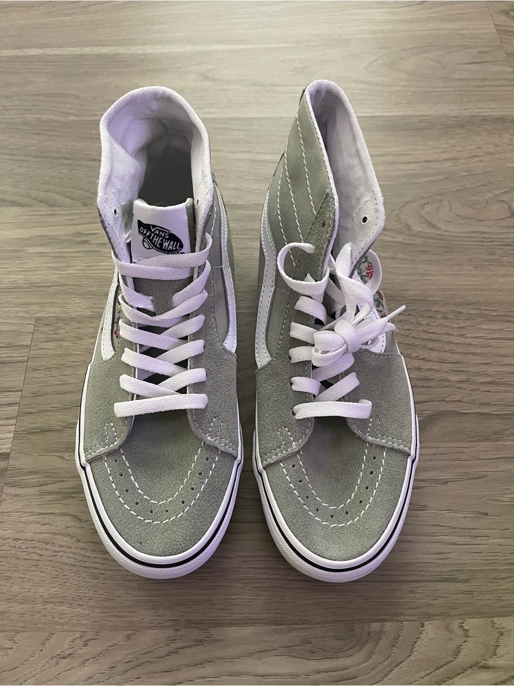Vans Sk8-Hi Stackform Floral Sage Green Embroidered High-Top Platform Sneakers - Picture 3 of 6